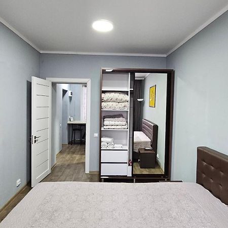 צ'יסינאו Central Park Apartment מראה חיצוני תמונה