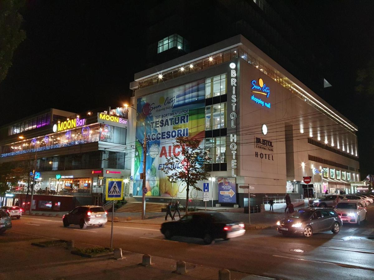 צ'יסינאו Central Park Apartment מראה חיצוני תמונה
